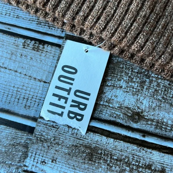 Super Cute Urban Outfitters Sheep Beanie - Picture 2 of 4